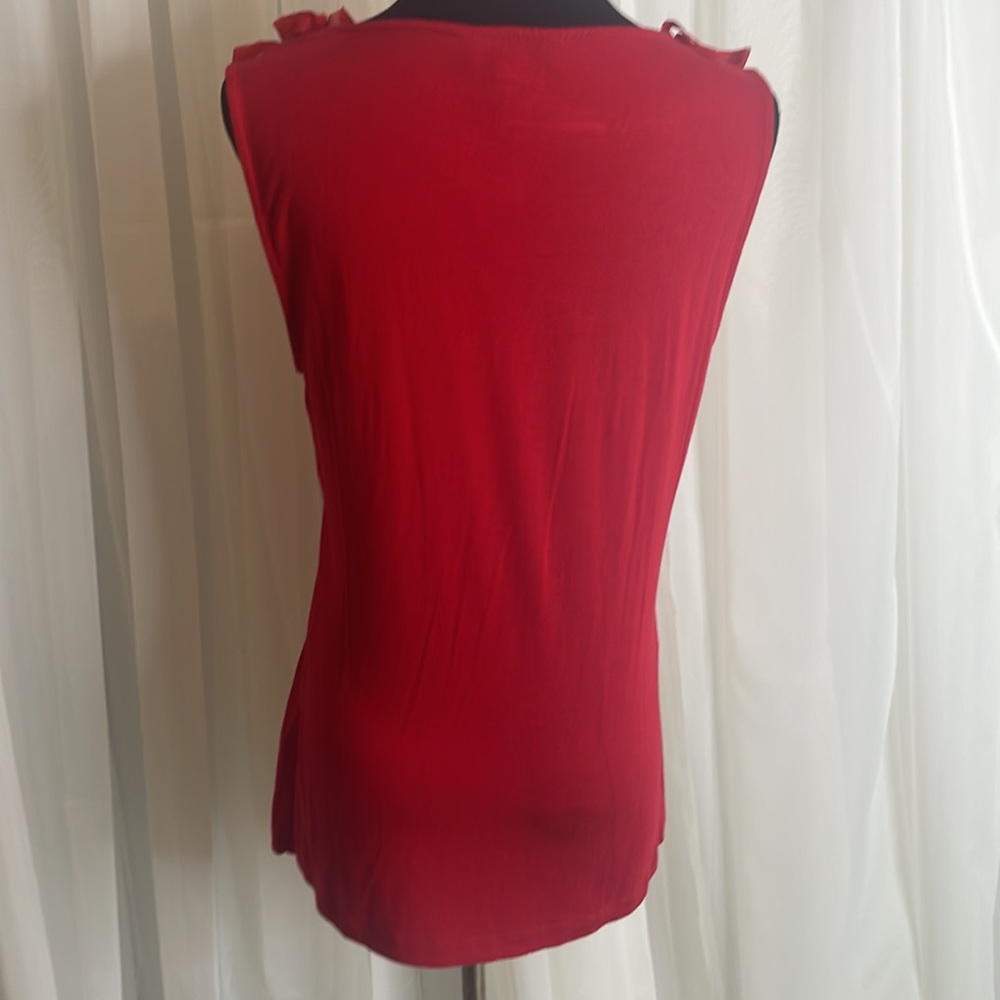 Red CABLE & GAUGE V-Neck Sleeveless Blouse with ruffled collar, size L - Picture 3 of 4